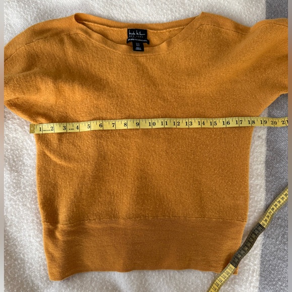 Merino wool mustard yellow sweater - Picture 6 of 7